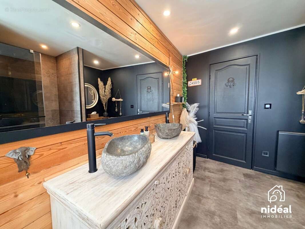 Maison 130 m² à Maresches  - photo 6