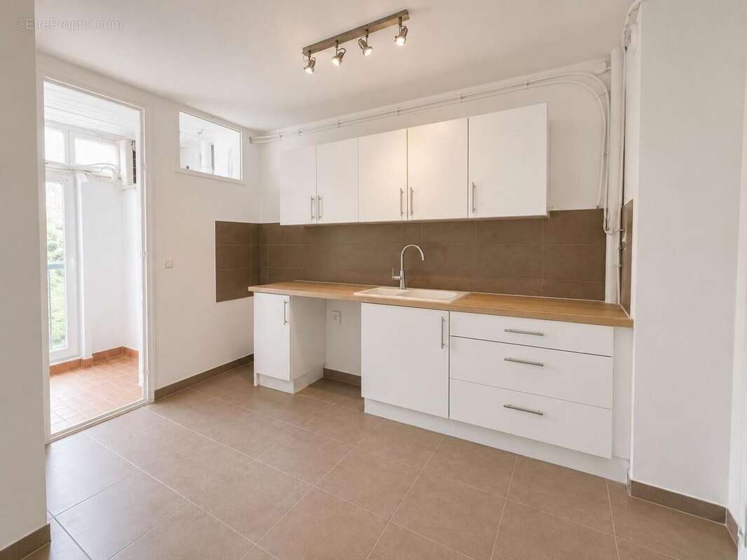 Photo 2 - Appartement à BASTIA
