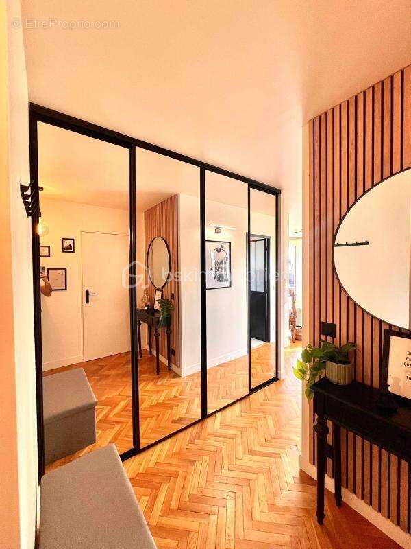 Appartement à FRESNES