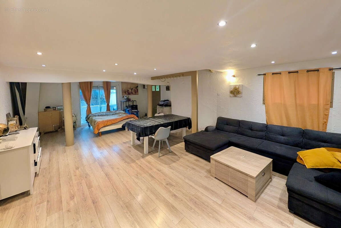 Maison à SAINT-CYPRIEN