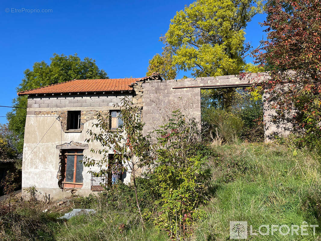 Maison à CHASTEL