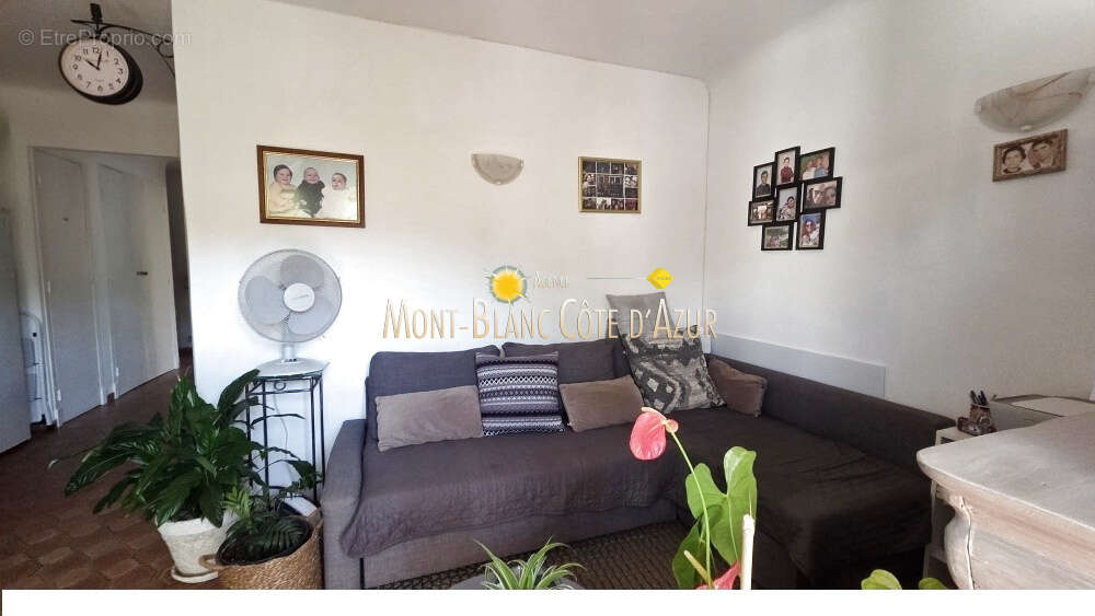 Appartement 2 pieces loué avec parking proche des commerces - photo 3