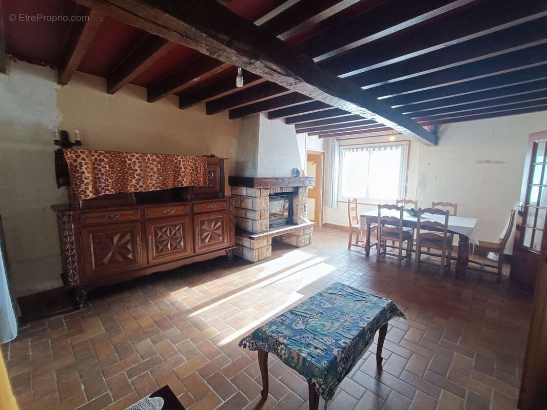 Maison à GARIGNY