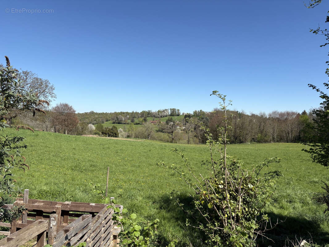 Payzac Maison du bourg 5 pièces avec jardin et vue - photo 4