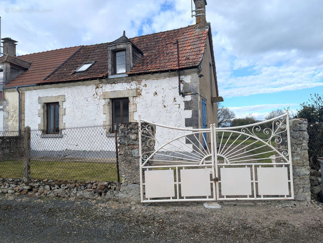 Maison à LA BERTHENOUX