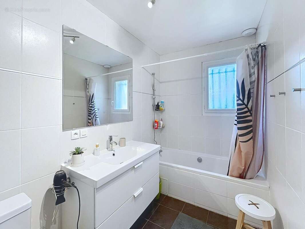 Photo 9 - Maison à MARTIGNAS-SUR-JALLE