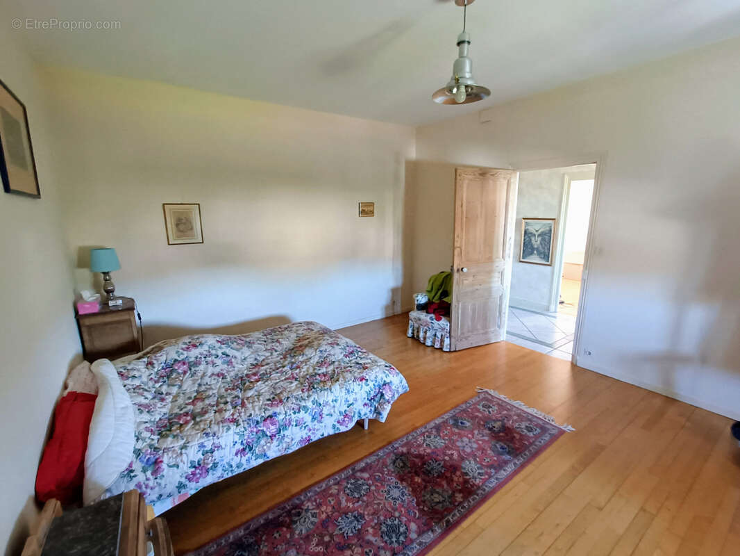 Maison à SAINT-ASTIER