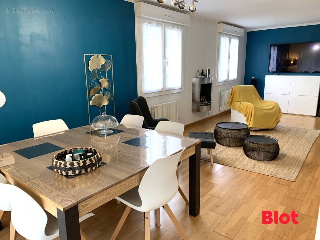 Appartement à LE RHEU