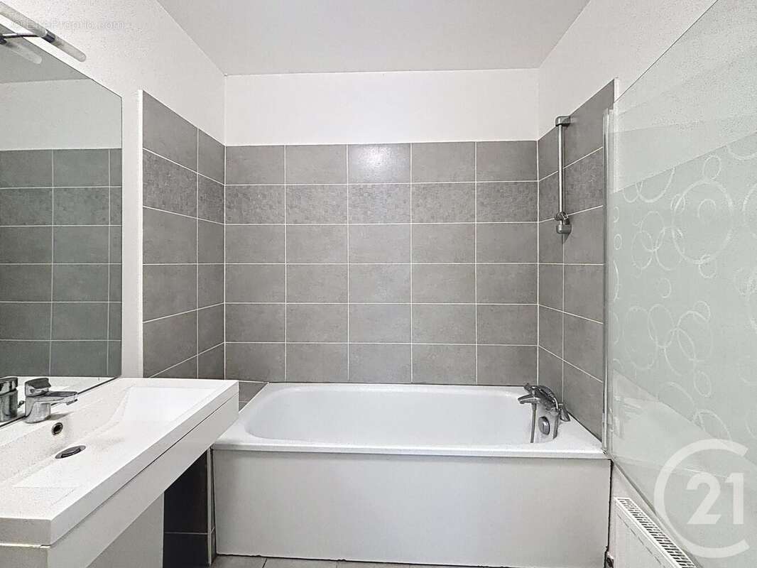 Appartement à MOISSY-CRAMAYEL