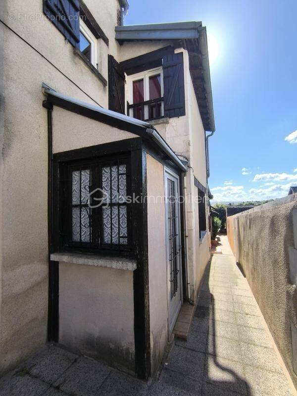 Maison à AUXERRE