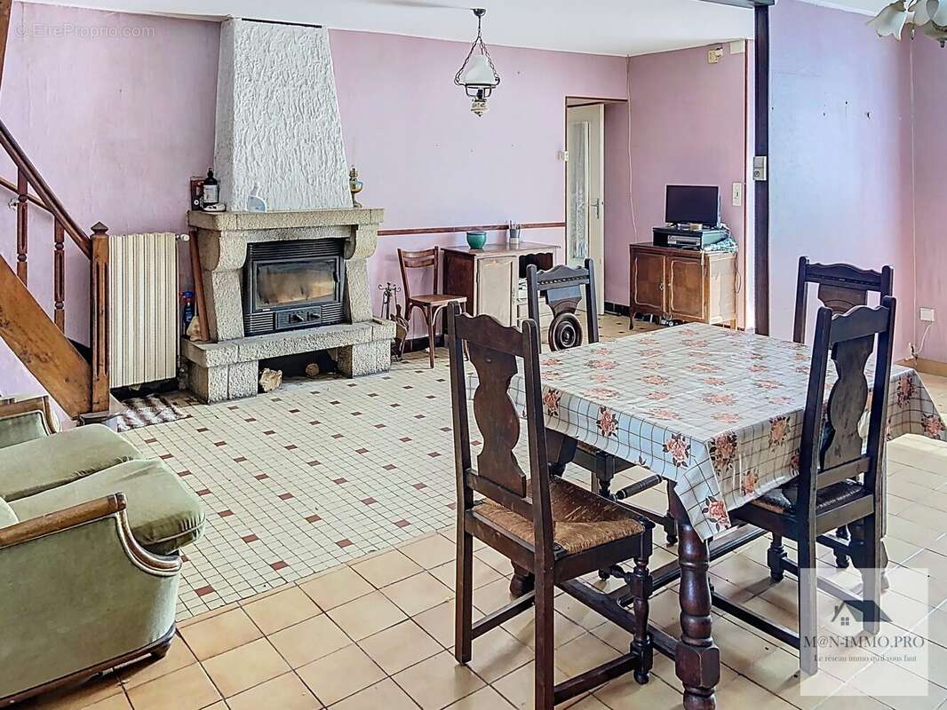 Maison à LA SELLE-EN-COGLES