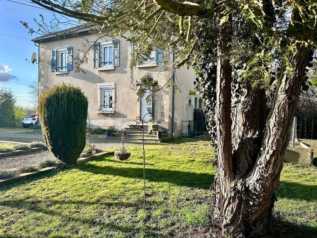 Maison à BAUDONCOURT