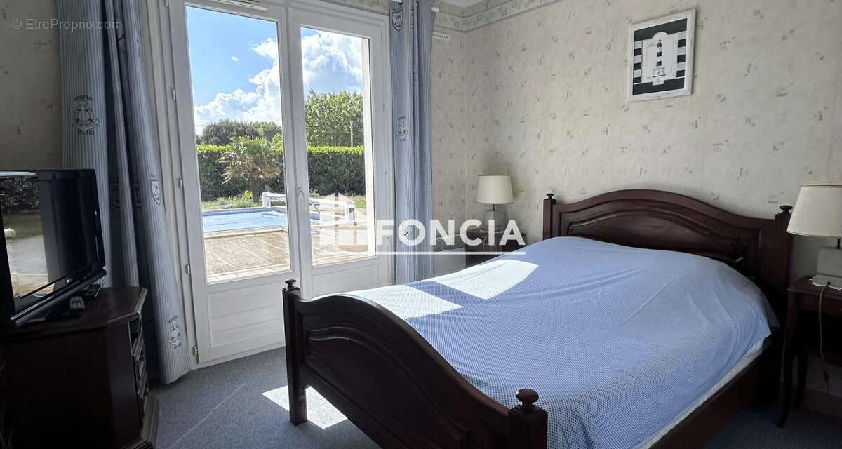 À Saint-Trojan-les-Bains, découvrez cette magnifique propriété idéale pour les vacances en famille ou entre amis - photo 9