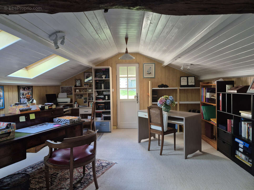 Maison à MONTAGRIER