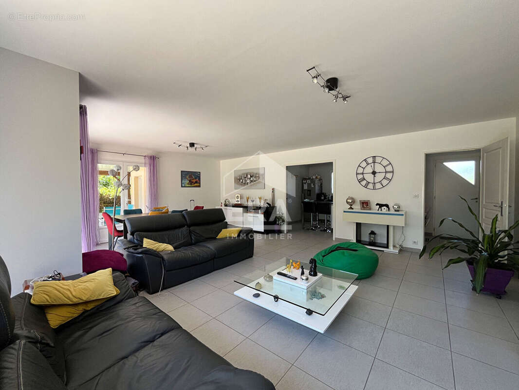 Maison à COULOUNIEIX-CHAMIERS