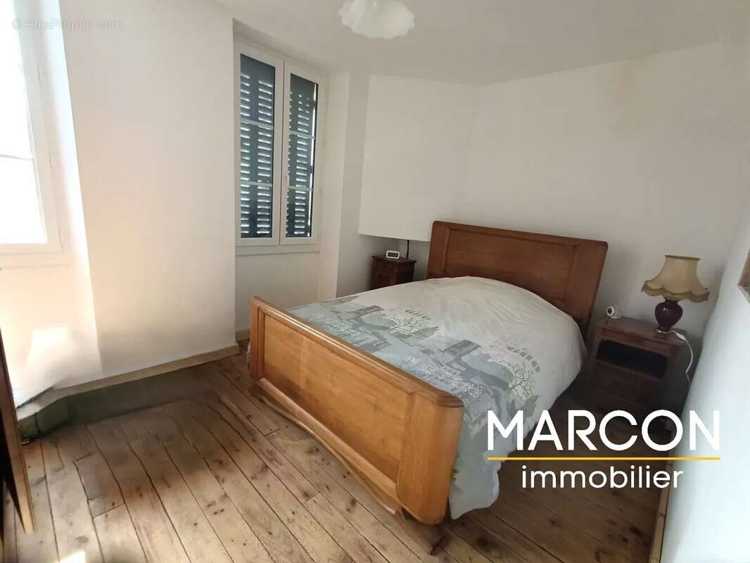 Maison à LE DONZEIL