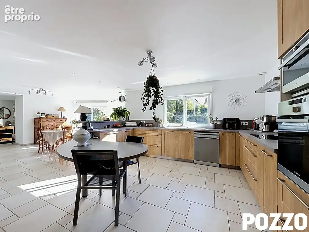 Maison Bricquebec En Cotentin 6 pièce(s) 205.5 m2 - Quettetot - très bon état - lumineux - vie de plain pied - photo 12