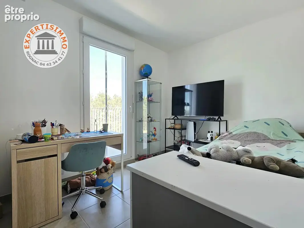 ROGNAC (13340) – Dernier étage avec terrasses panoramiques : T5 de 91 m² avec stationnements en sous-sol - photo 6