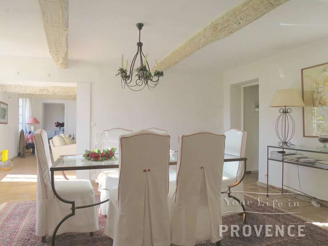 Maison à LE CANNET-DES-MAURES