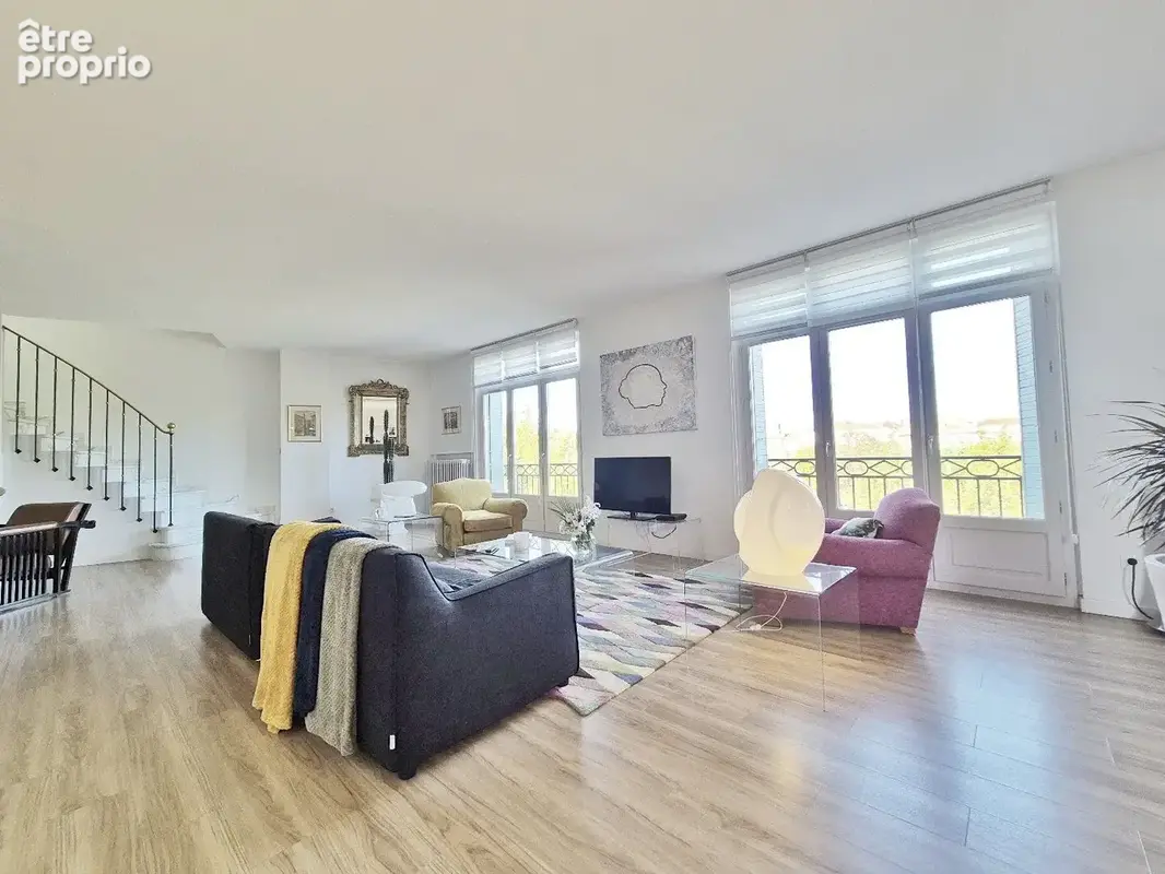 Luxueux Duplex avec Vue Panoramique sur Béziers, Dernier étage & Ascenseur Privé - photo 7