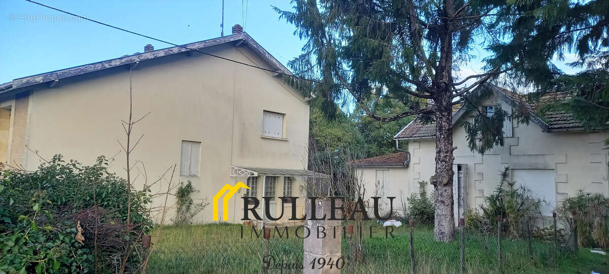 Maison à SAINT-GIRONS-D'AIGUEVIVES