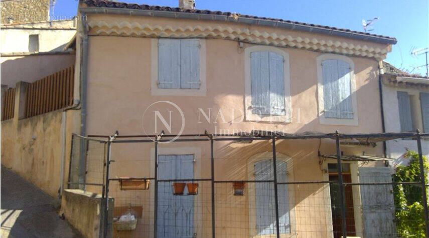 Maison à CADENET