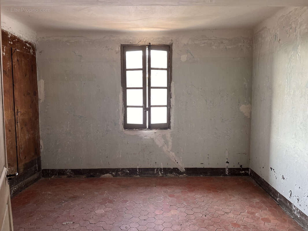 Maison à GREOUX-LES-BAINS