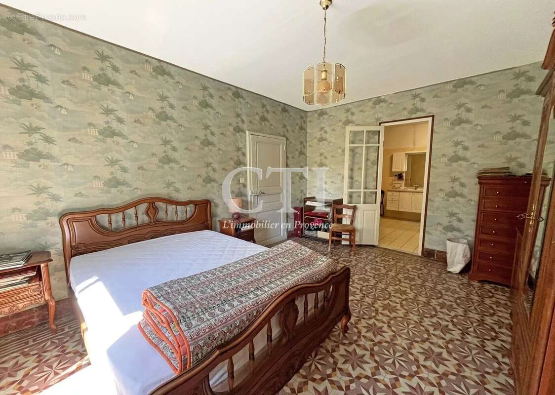 Maison à VAISON-LA-ROMAINE