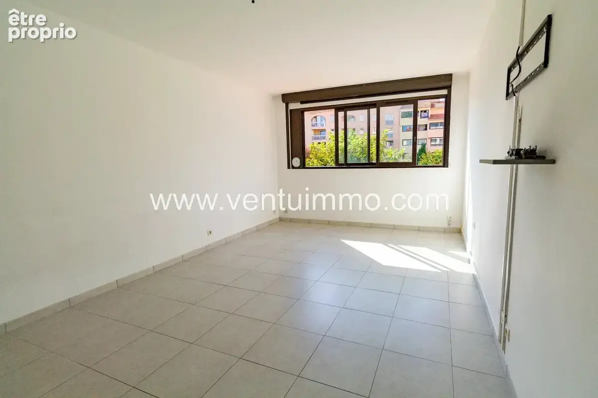 FRÉJUS Centre - TOURRACHE  Studio 27 m², piscine, tennis - photo 4