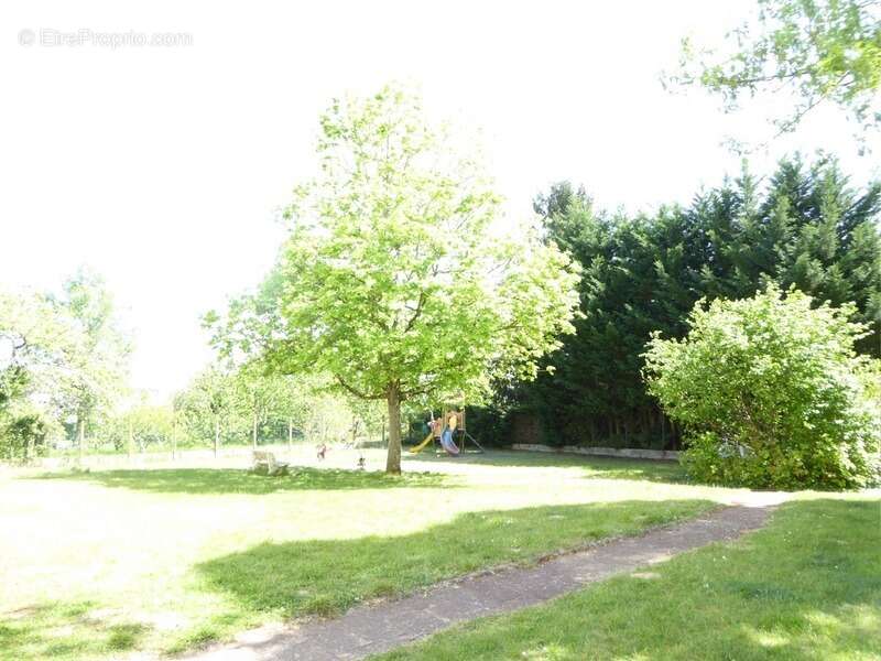 Appartement à BRUYERES-LE-CHATEL