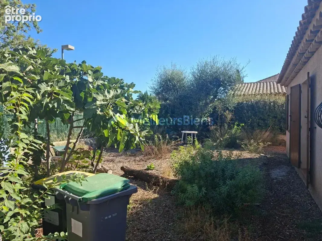 Saint-cyr-sur-mer – villa de plain-pied avec jardin - photo 2