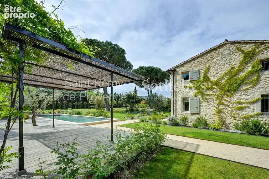 Mas rénové avec parc paysager et piscine, centre d'Eygalières à pieds - photo 5
