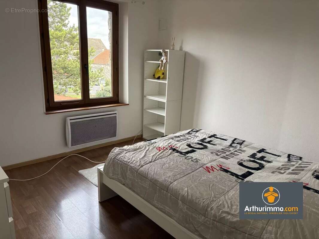 Maison à NEUFCHATEL-SUR-AISNE