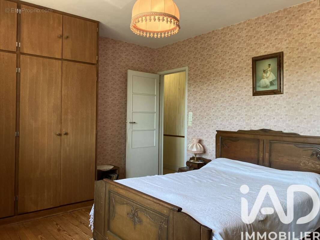 Maison 98 m² à Couze-Et-Saint-Front  - photo 9