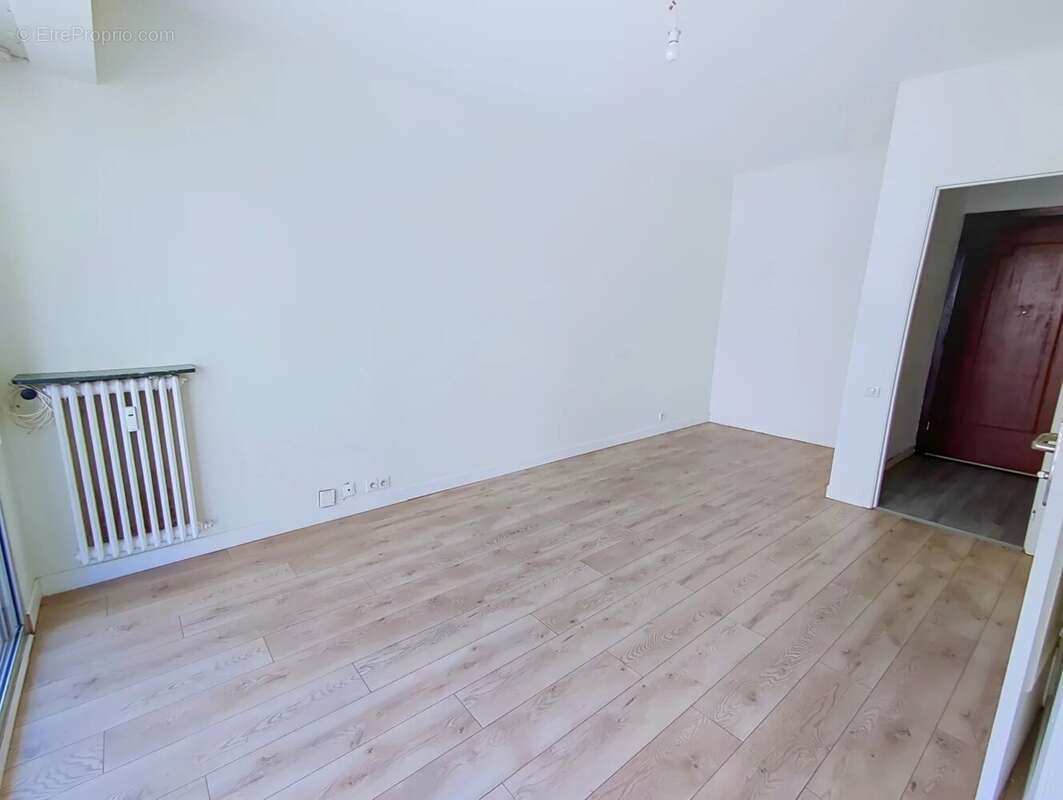 Nice centre-ville – grand studio avec extérieur - photo 5