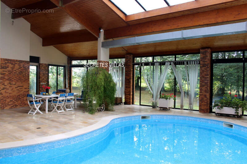 Maison à FARGUES-SAINT-HILAIRE