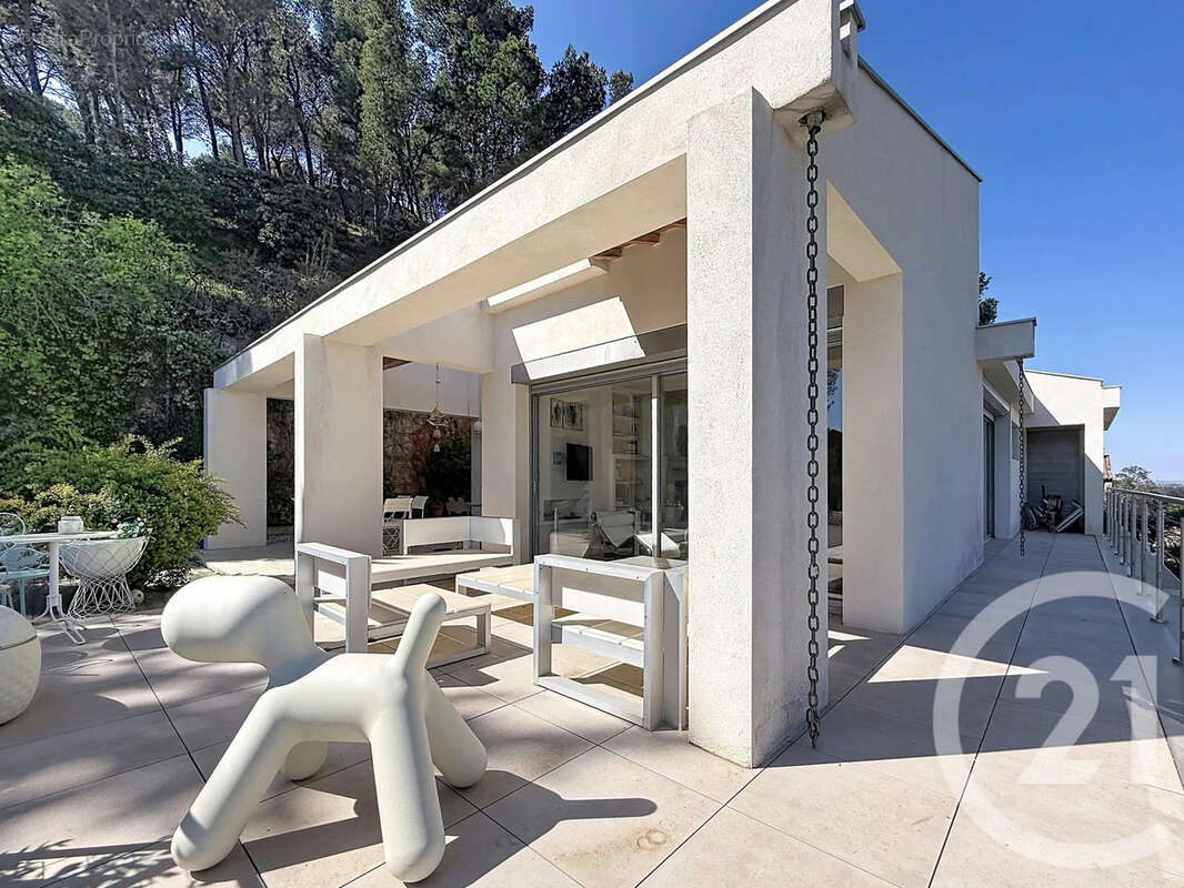 Maison à CHATEAURENARD