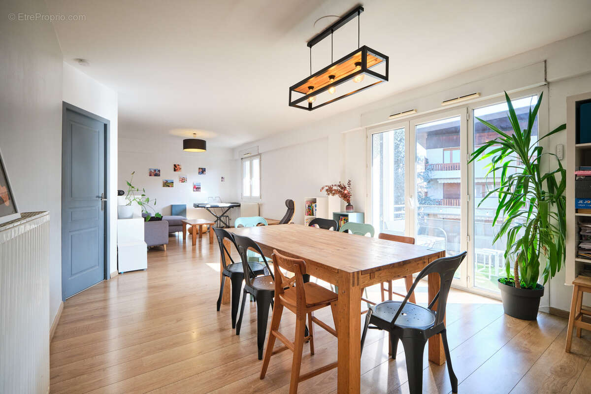 Appartement à MEYTHET