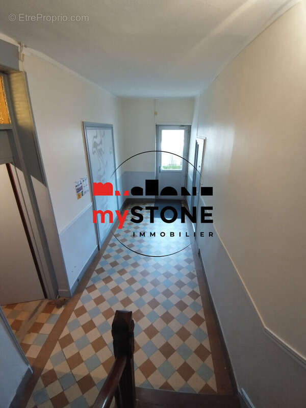 Appartement à CHALAMONT