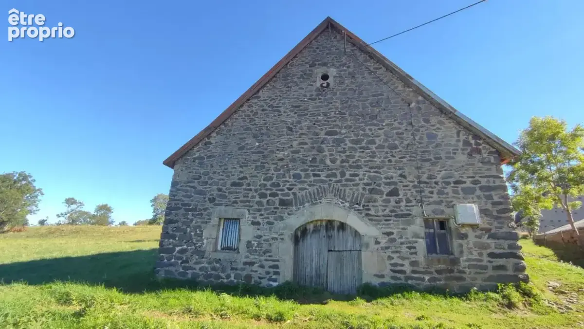 Grange avec beau terrain attenant et vue dégagée, 15400 Trizac - photo 4