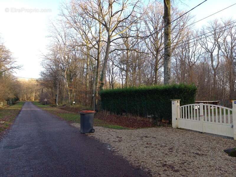 Terrain à SAINT-HILAIRE-LES-ANDRESIS