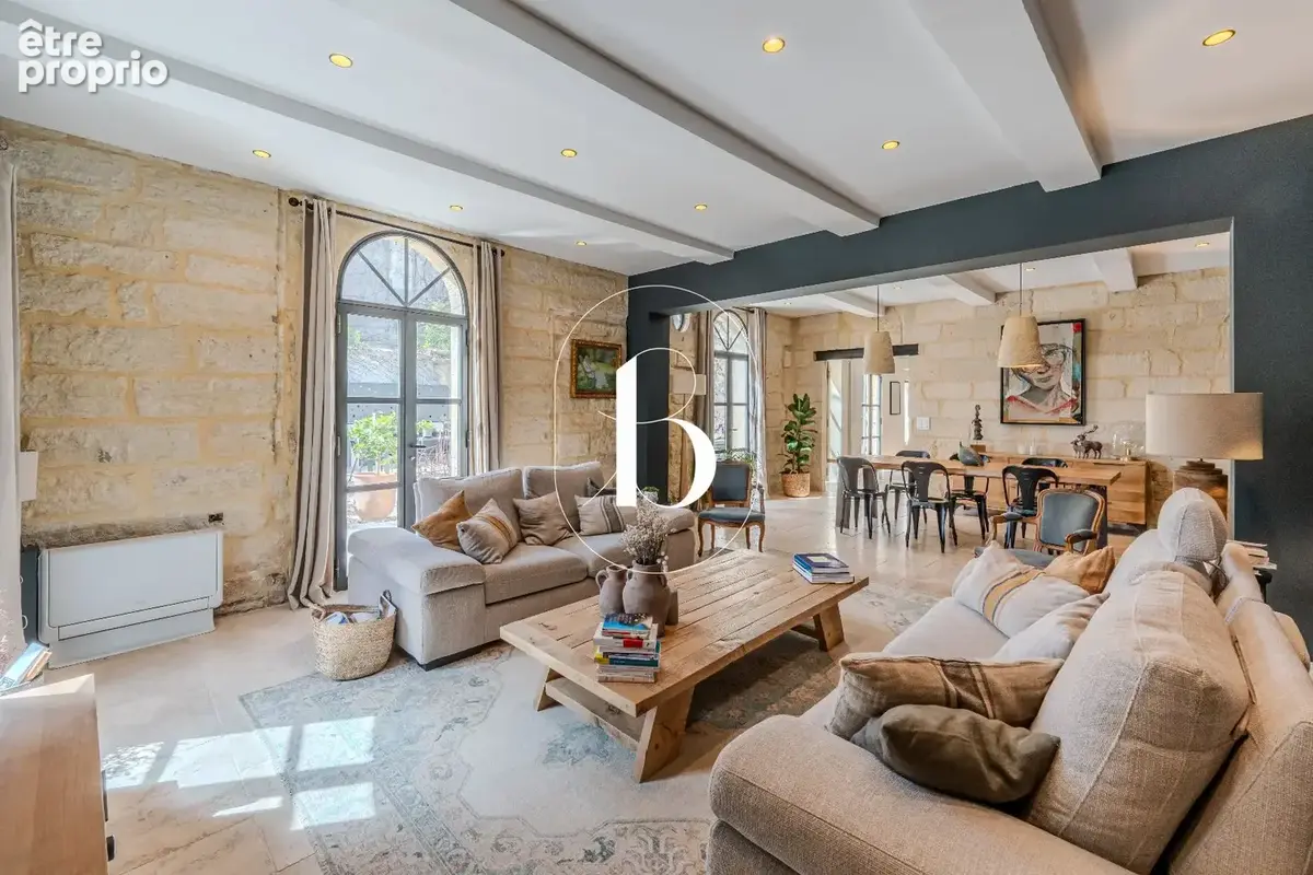 Maison 10 pièces 281 m² à vendre à Uzes (30700) - photo 2