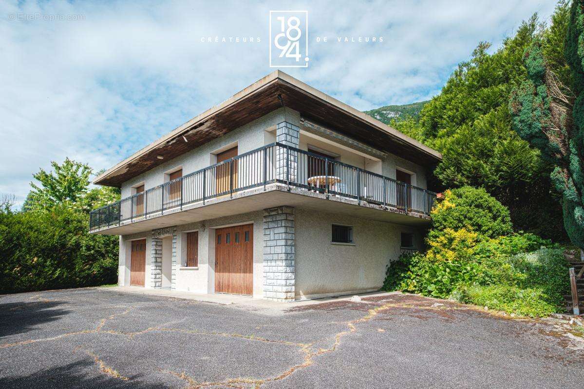 Maison à SERRIERES-EN-CHAUTAGNE