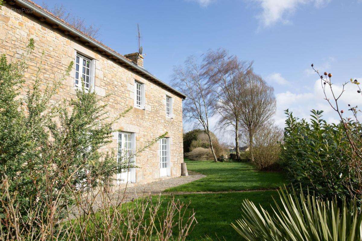 Maison à SAINT-AUBIN-D'AUBIGNE