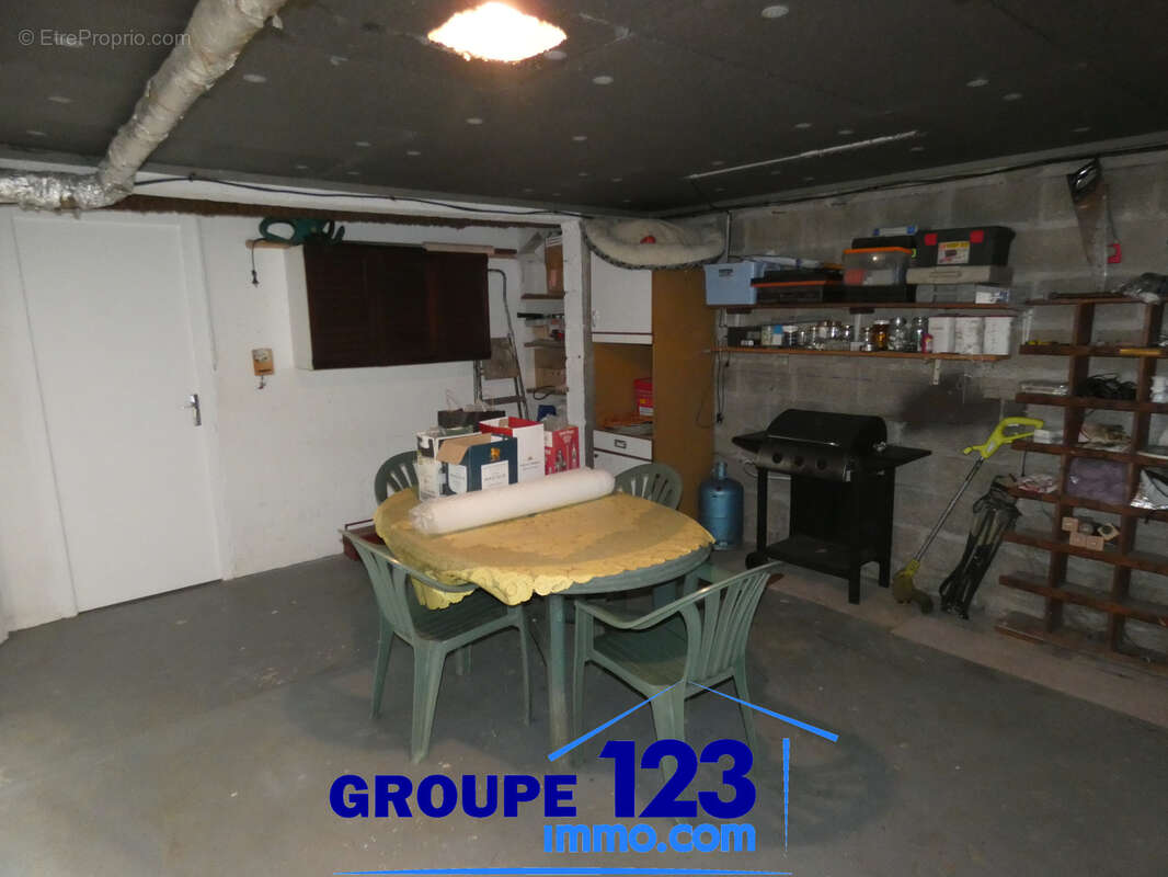 Maison à BRIENON-SUR-ARMANCON