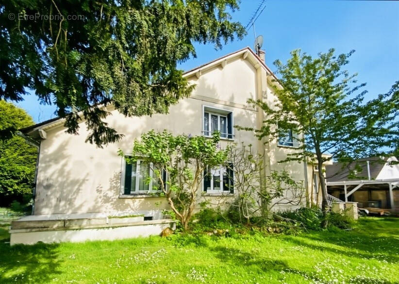 Maison à MONTIGNY-SUR-LOING