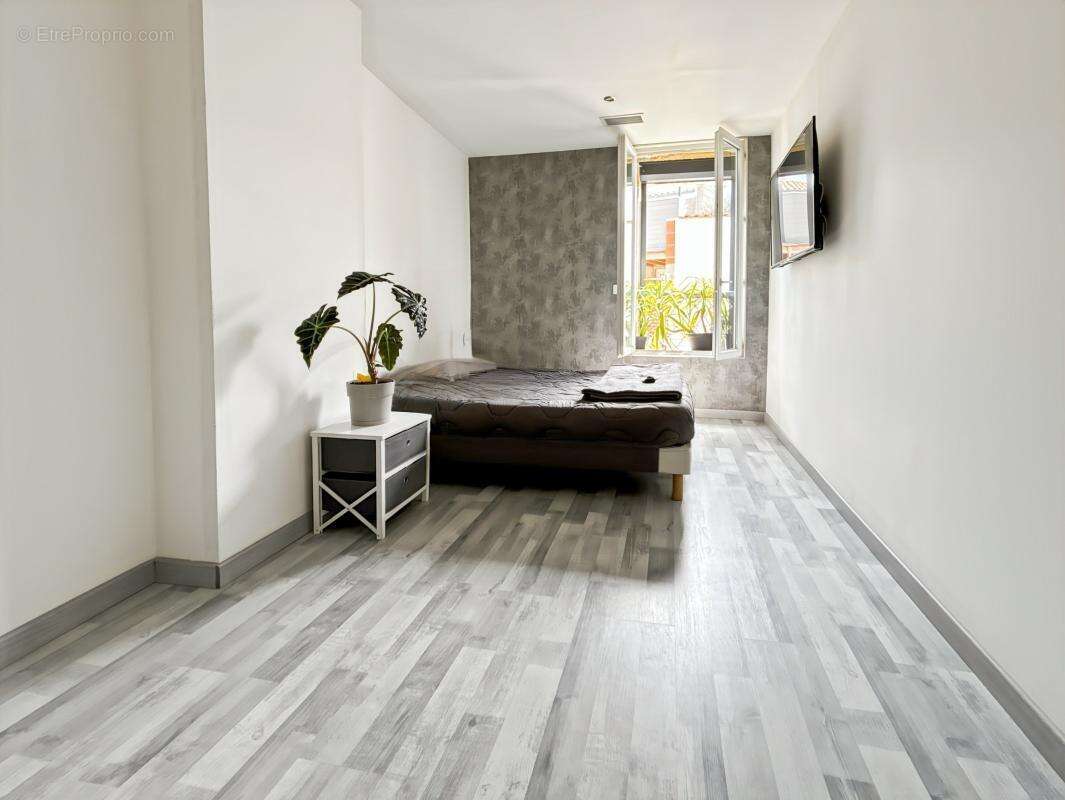 Maison de village rénovée avec grand garage de 100 m² - photo 7