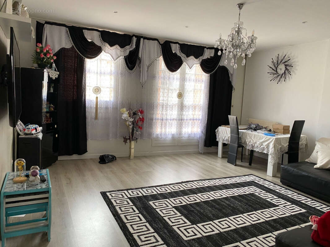 Appartement à LA RICAMARIE