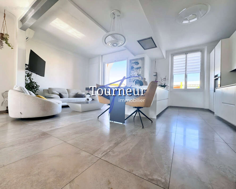 Appartement à SANARY-SUR-MER