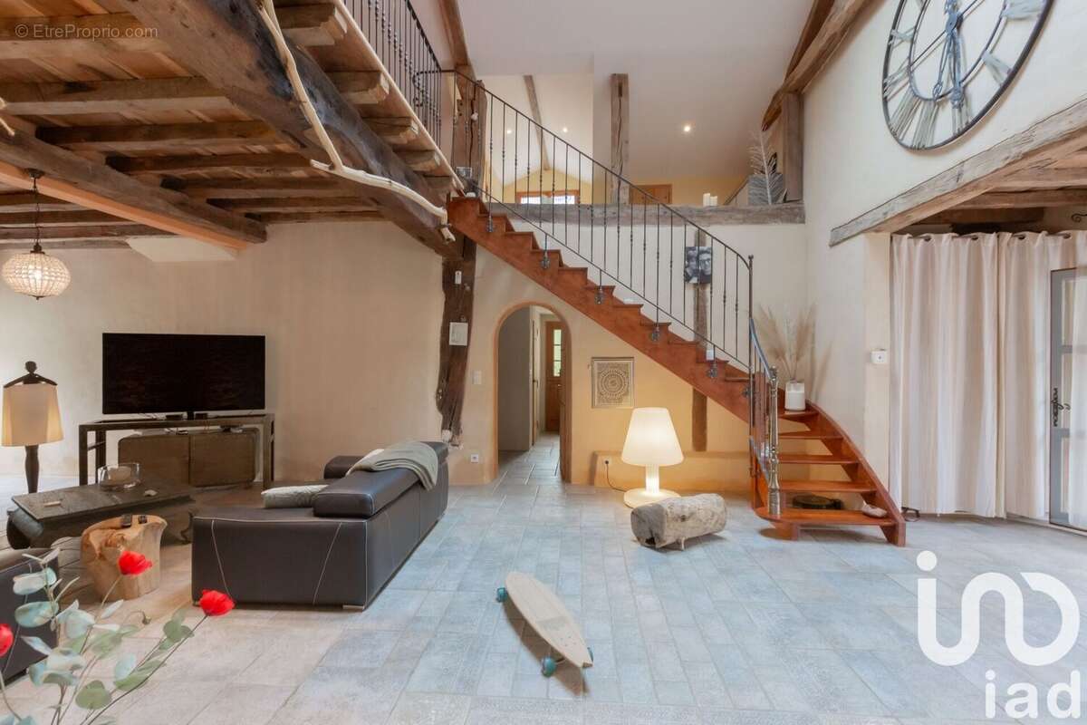 Maison 250 m² à Biaudos  - photo 6